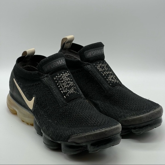 Nike Air VaporMax Moc 2 Black Light Cream Sneakers